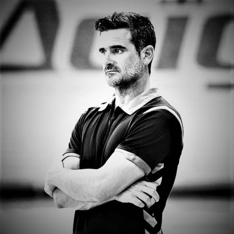 About handball coaching